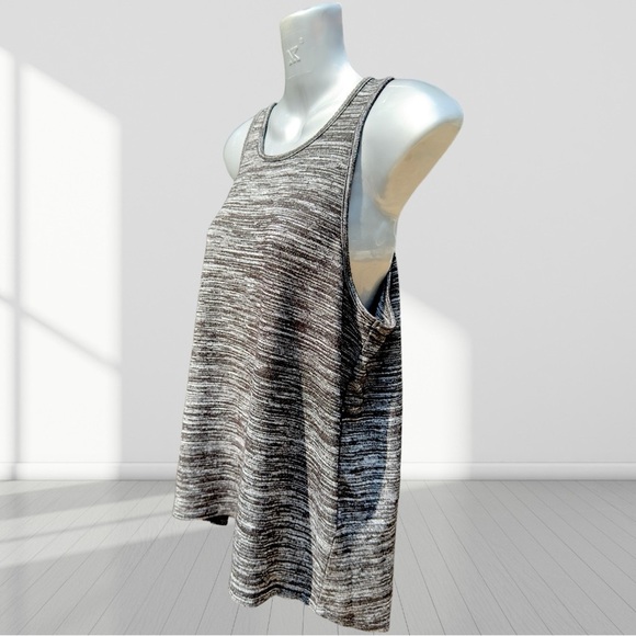 🌸3/$25🌸 woman’s Dynamite camisole size M - Picture 3 of 10